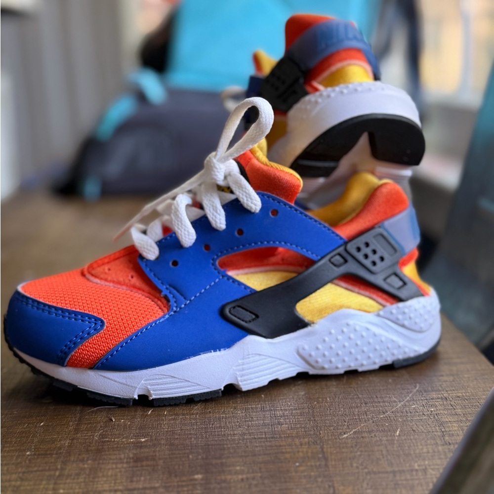 Nike kids Huraches boys sz 12